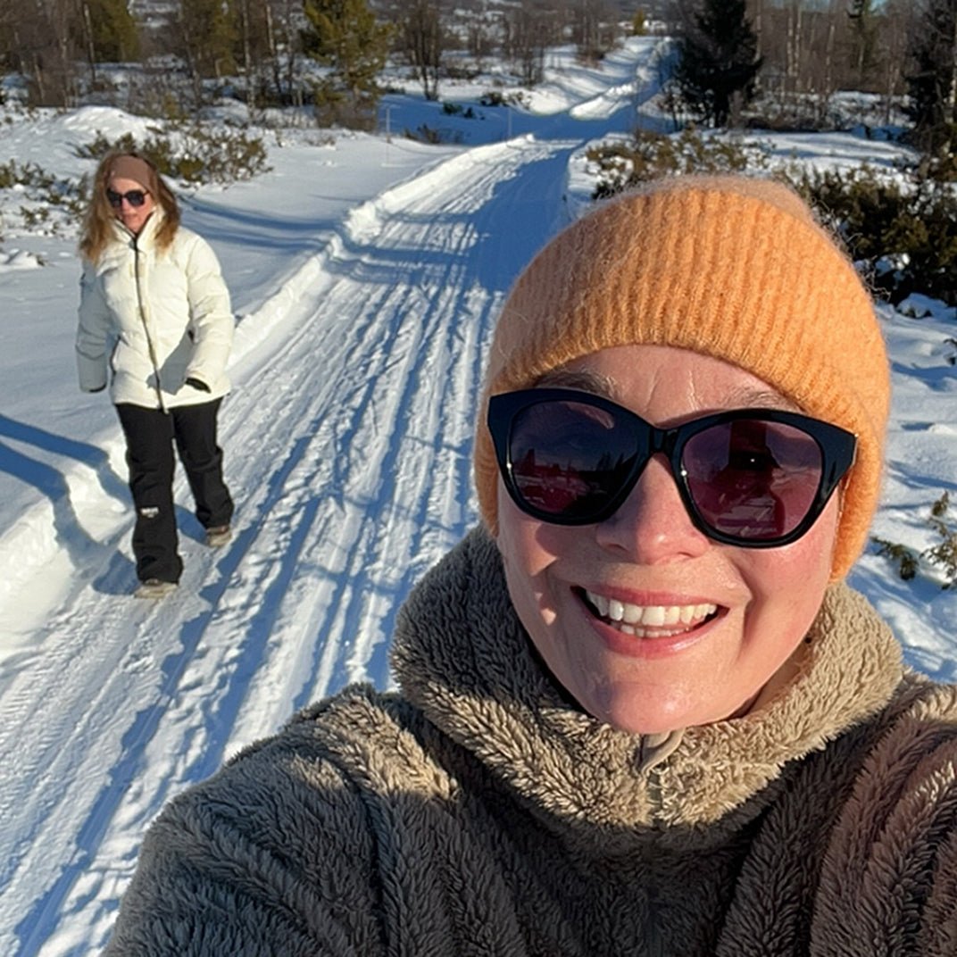 Winter holiday yoga and Vossabia products in cups and teaspoons🧘♀️⛄️ - Vossabia