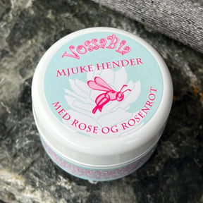 Mjuke hender - med rose og rosenrot - Vossabia