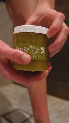 Citrus body scrub