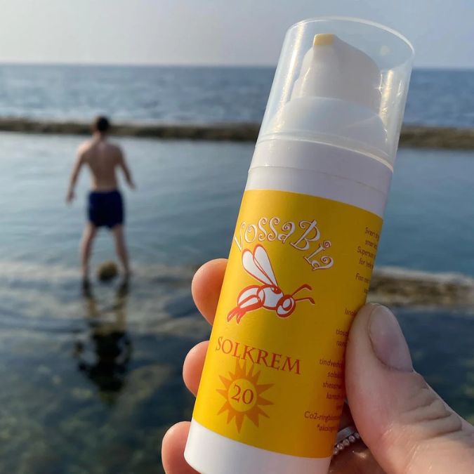 A little more about our darling Sunscreen ☀️🌼🐝 - Vossabia