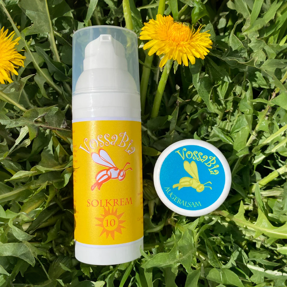 Sunscreen f. 10 + Eye balm = perfect in sun and wind ☀️